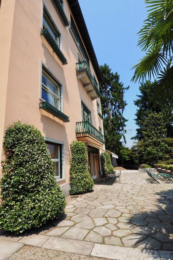 Casa Mondadori Bed and Breakfast Meina Zewnętrze zdjęcie