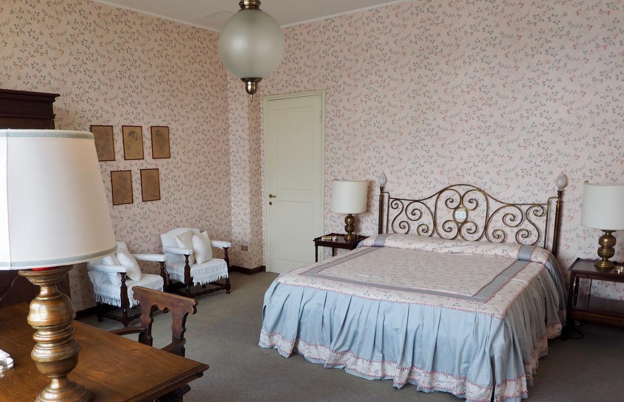 Casa Mondadori Bed and Breakfast Meina Zewnętrze zdjęcie